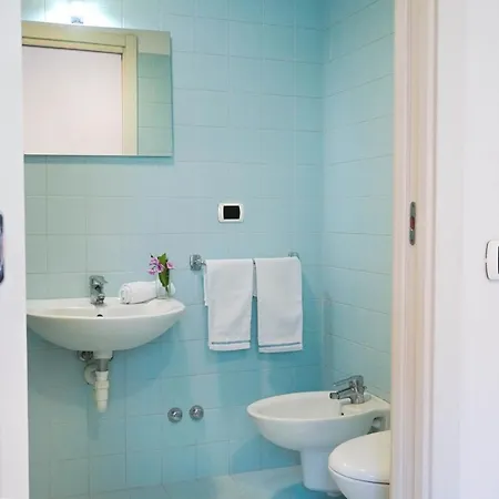 Ciaomi - Hostel&long - Niguarda&bicocca 3* Milano